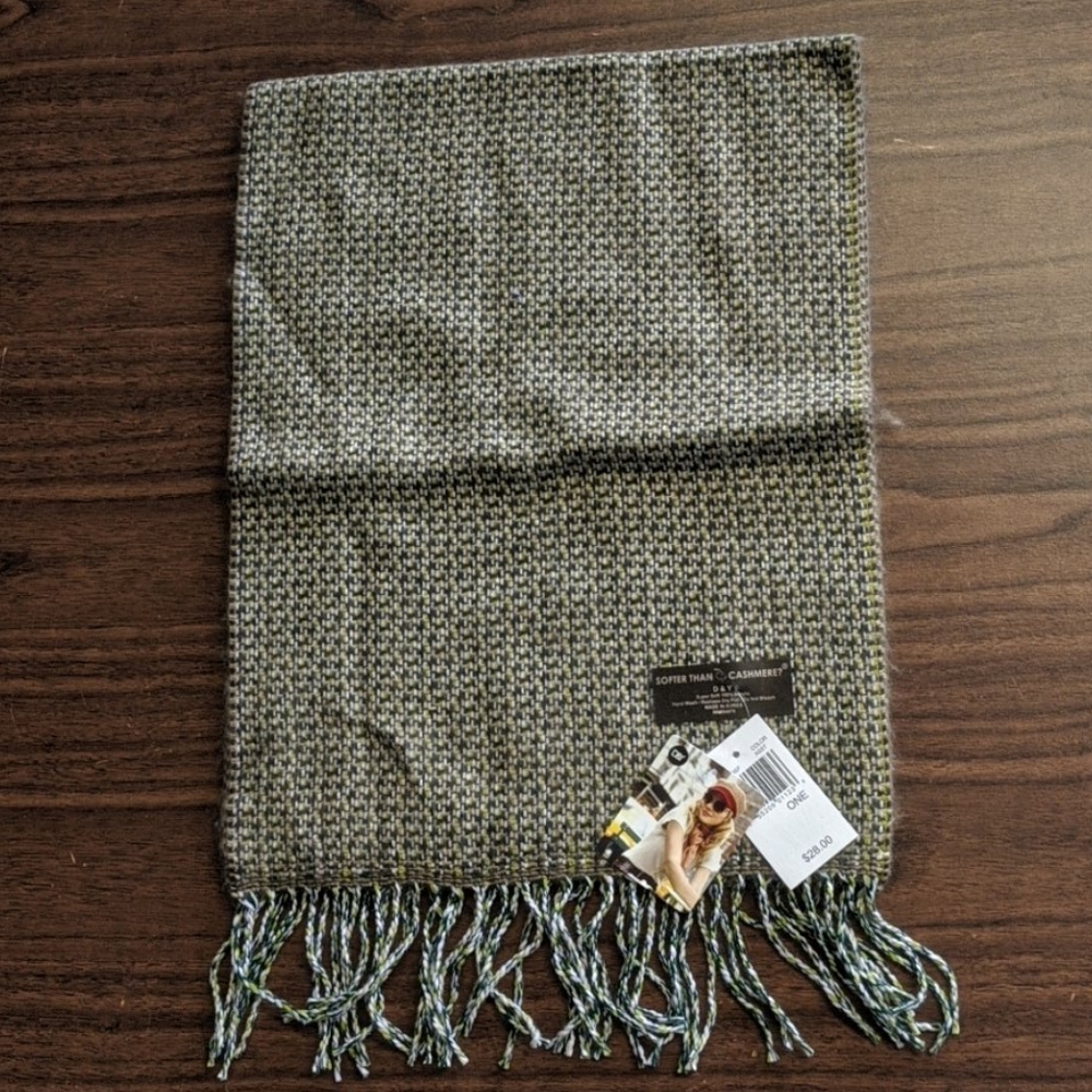 Winter scarf by D & Y, 100% acrylic